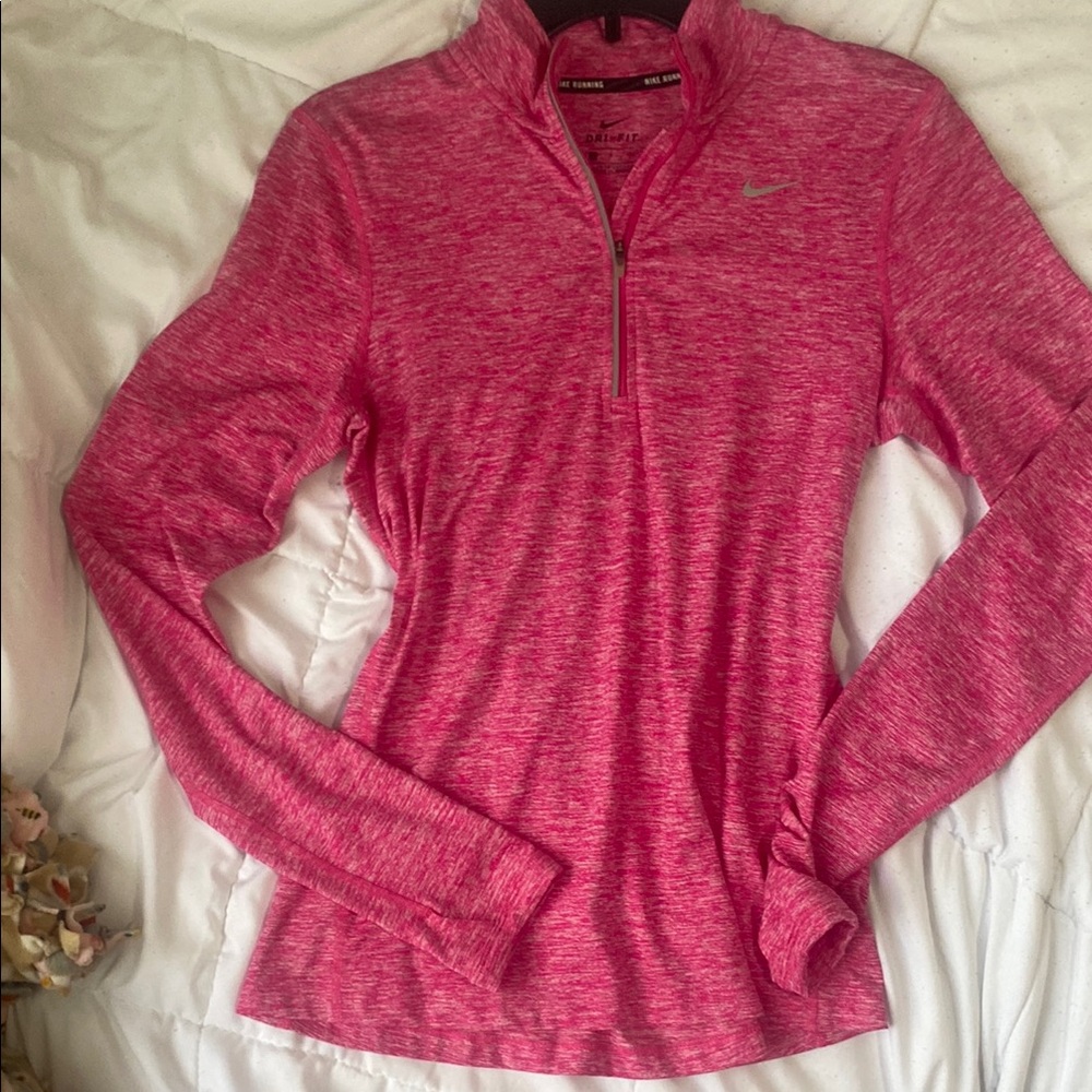 Womans Nike pullover